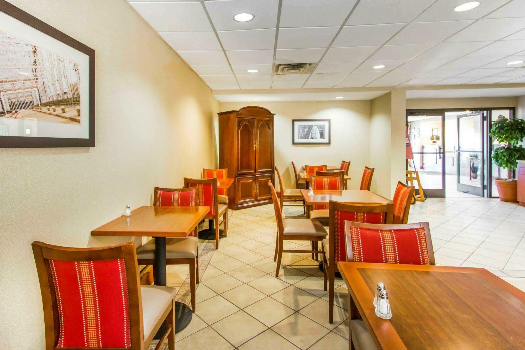 Quality Inn Clarksville - Exit 11 Exterior foto